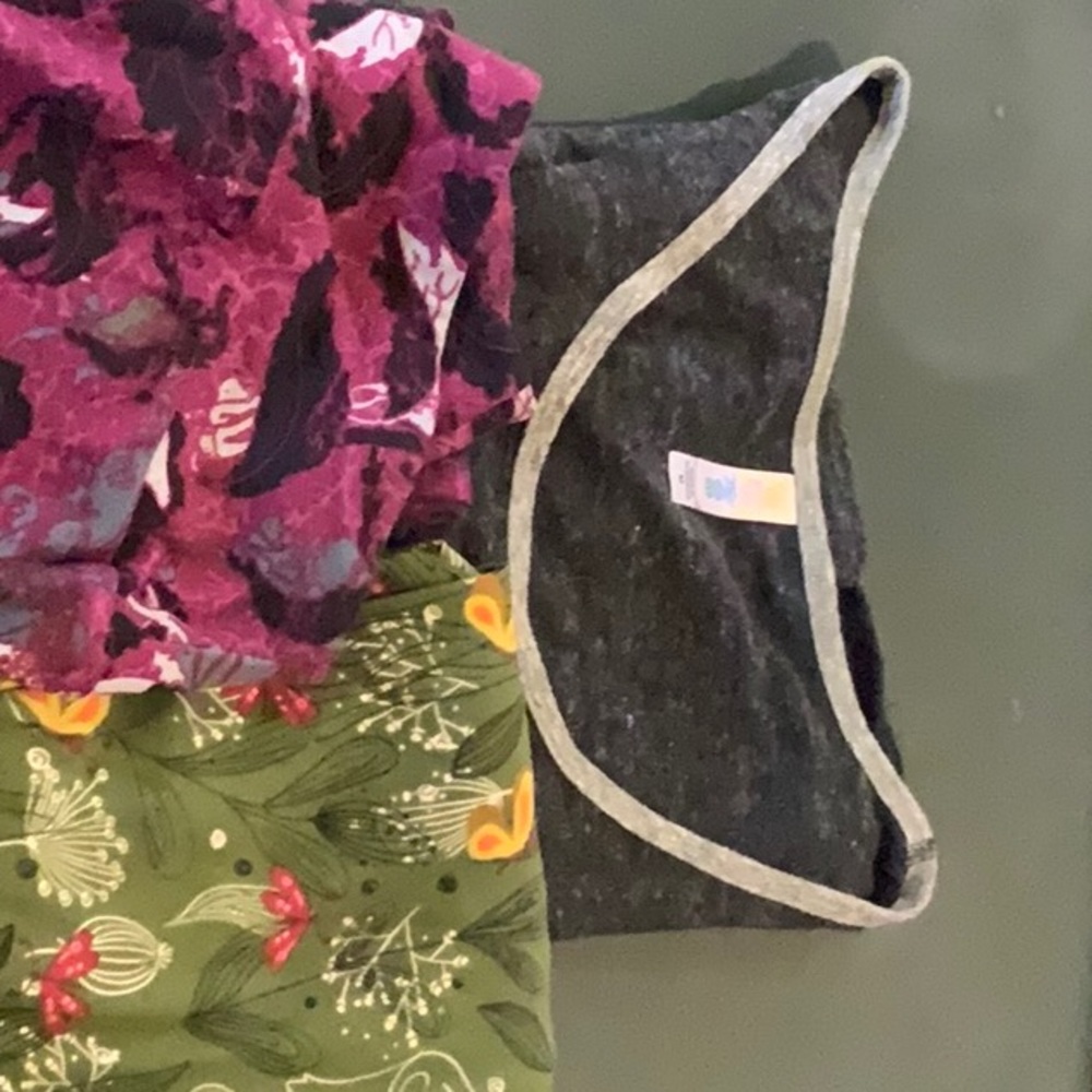 LulaRoe Trio Top and Leggings